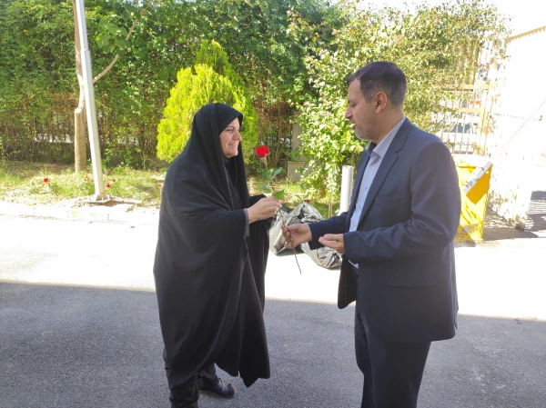 تقدیر مدیریت دانشگاه فرهنگیان استان فارس از اساتید و کارمندان واحد دانشگاهی سلمان فارسی شیراز به مناسبت هفته معلم 6