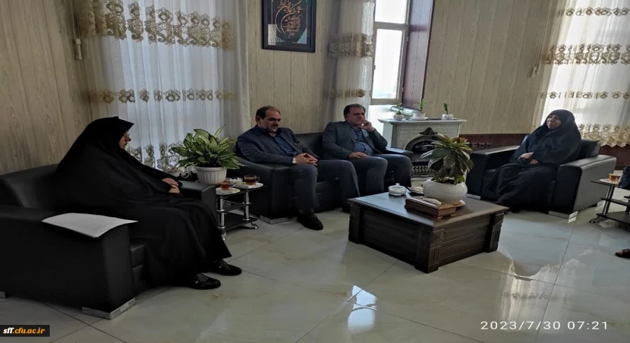 دیدار سرپرست واحد دانشگاهی سلمان فارسی شیراز با مدیر آموزش و پرورش ناحیه ۳شیراز 2