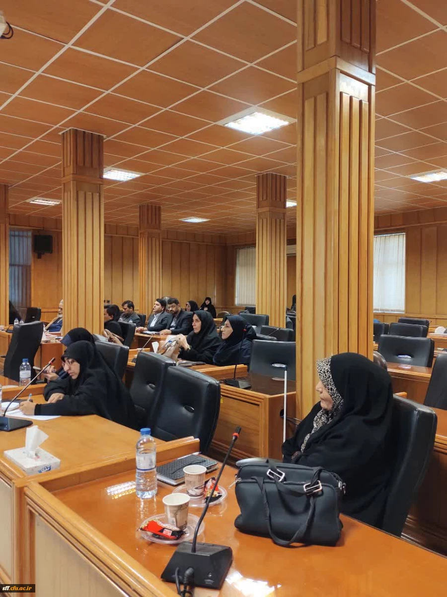 جلسه ستاد شاهد و ایثارگران دانشگاه فرهنگیان استان فارس 4