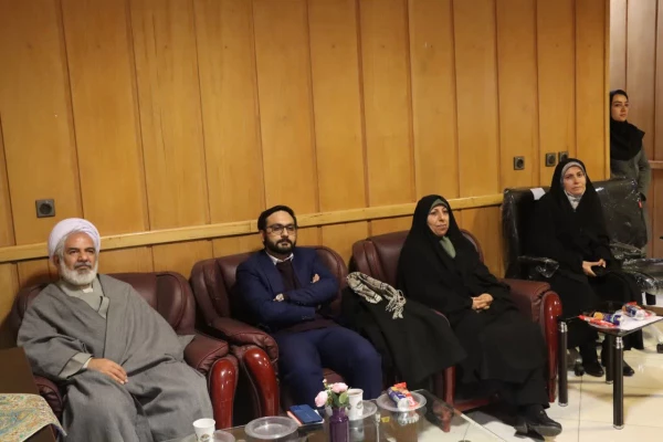 ویژه برنامه یلدایی دانشجویان شاهد و ایثارگر
 5