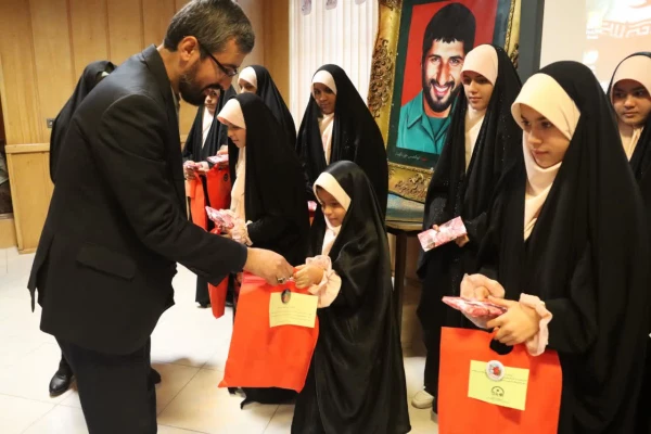 ویژه برنامه یلدایی دانشجویان شاهد و ایثارگر
 11