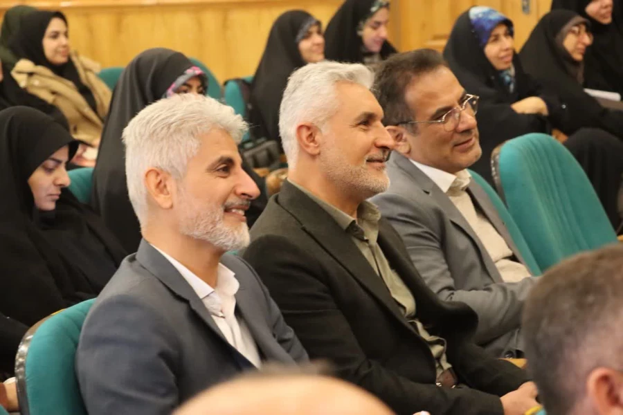 برگزاری کارگاه "خودسازی، جامعه پردازی و تمدن سازی" با هدف تبیین جایگاه دانشگاه فرهنگیان در تربیت نسل آینده 4