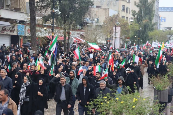 حضور پرشور خانواده دانشگاه فرهنگیان استان فارس در راهپیمایی روز جهانی قدس ۱۴۰۴  3