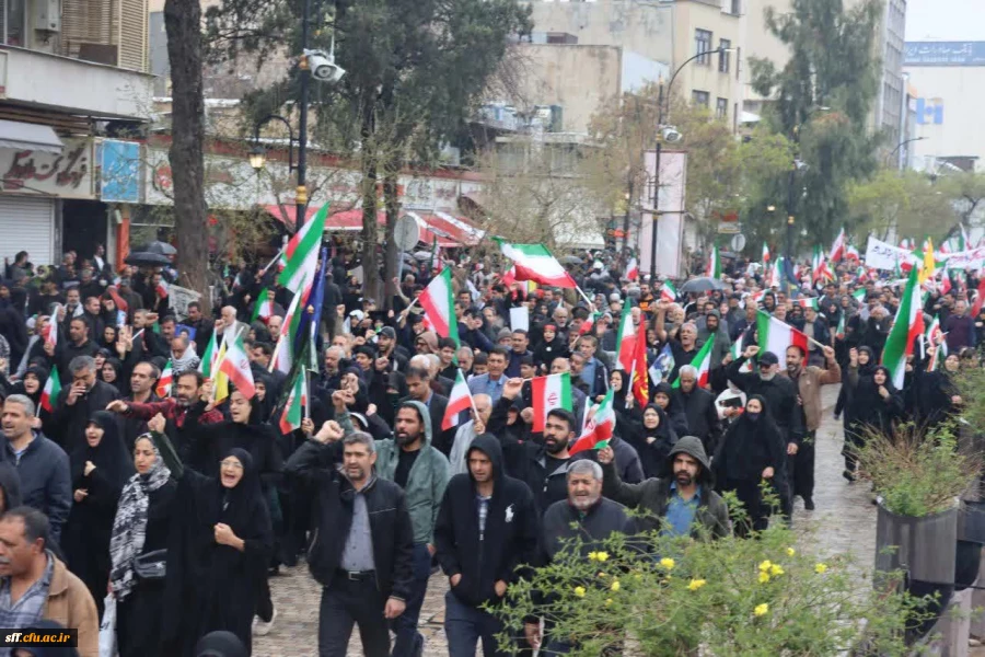 حضور پرشور خانواده دانشگاه فرهنگیان استان فارس در راهپیمایی روز جهانی قدس ۱۴۰۴  3