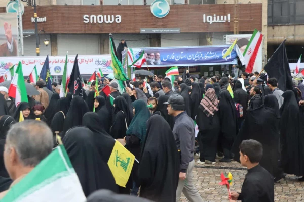 حضور پرشور خانواده دانشگاه فرهنگیان استان فارس در راهپیمایی روز جهانی قدس ۱۴۰۴  4