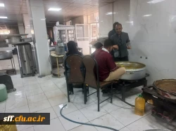 آماده سازی اقلام پذیرایی 
مراسم چهلمین روز شهادت رهبر انقلاب، دختران دبستان میناب و دیگر شهیدان جنگ رمضان 3