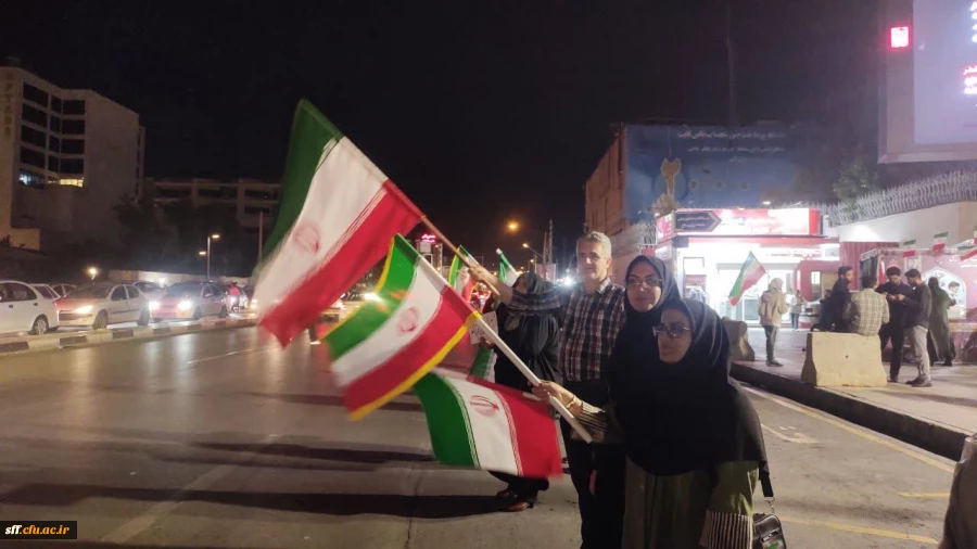 در کنار هم می مانیم. 5
