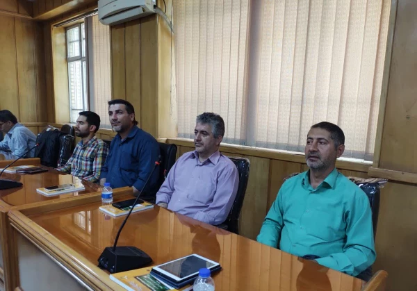 نشست بصیرتی سیاسی اساتید دانشگاه فرهنگیان استان فارس
 5