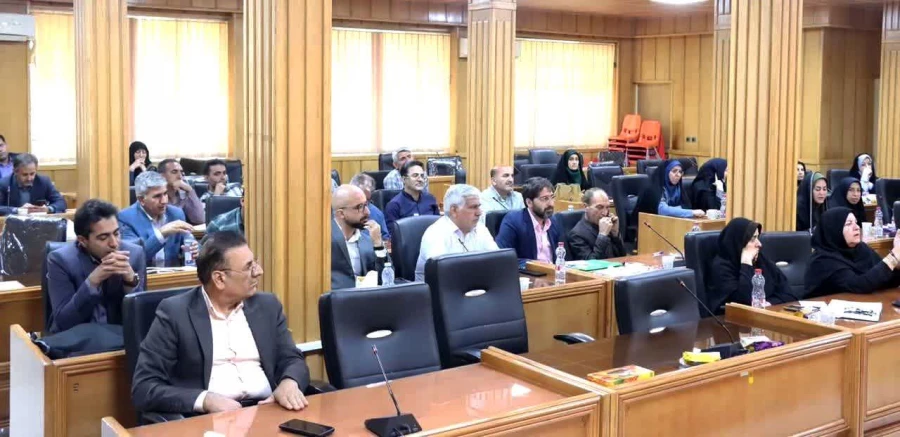 نشست آموزشی بررسی آیین نامه های آموزشی دانشگاه فرهنگیان فارس برگزار شد 6