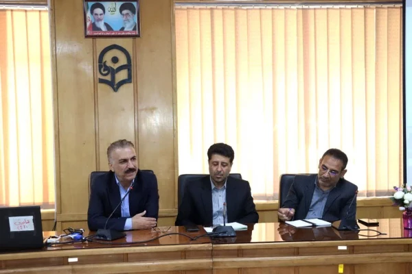 نشست آموزشی بررسی آیین نامه های آموزشی دانشگاه فرهنگیان فارس برگزار شد 7